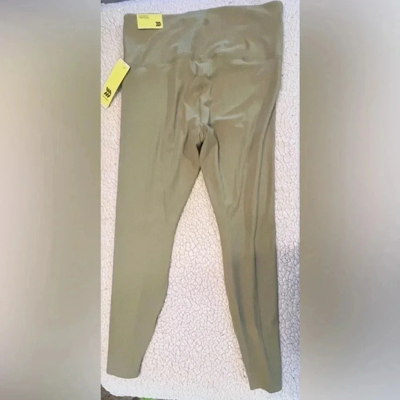 all in motion Pants - all in motion women’s Ultra High-Rise Rib olive green Leggings 27"‎ size XL nwt